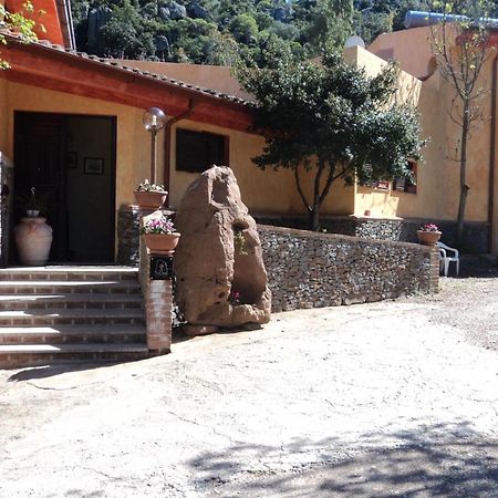 Hotel Sant'elene Dorgali Buitenkant foto