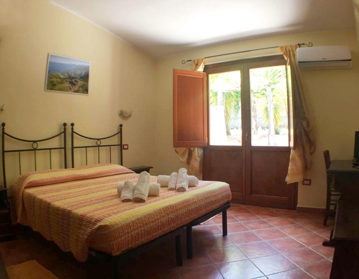 Hotel Sant'elene Dorgali Buitenkant foto