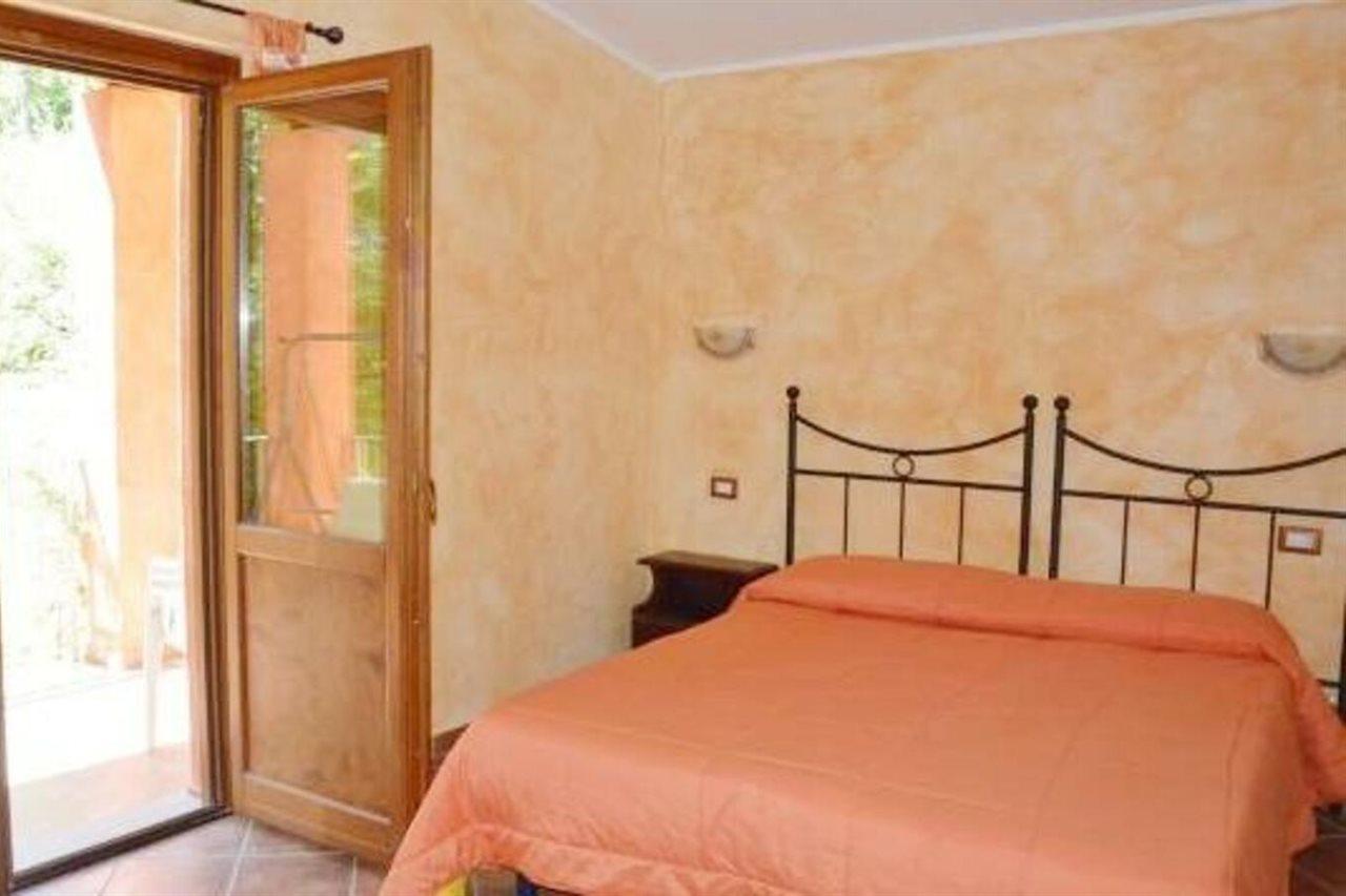 Hotel Sant'elene Dorgali Buitenkant foto