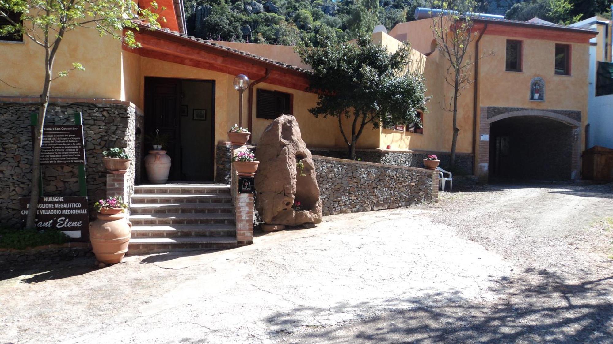 Hotel Sant'elene Dorgali Buitenkant foto