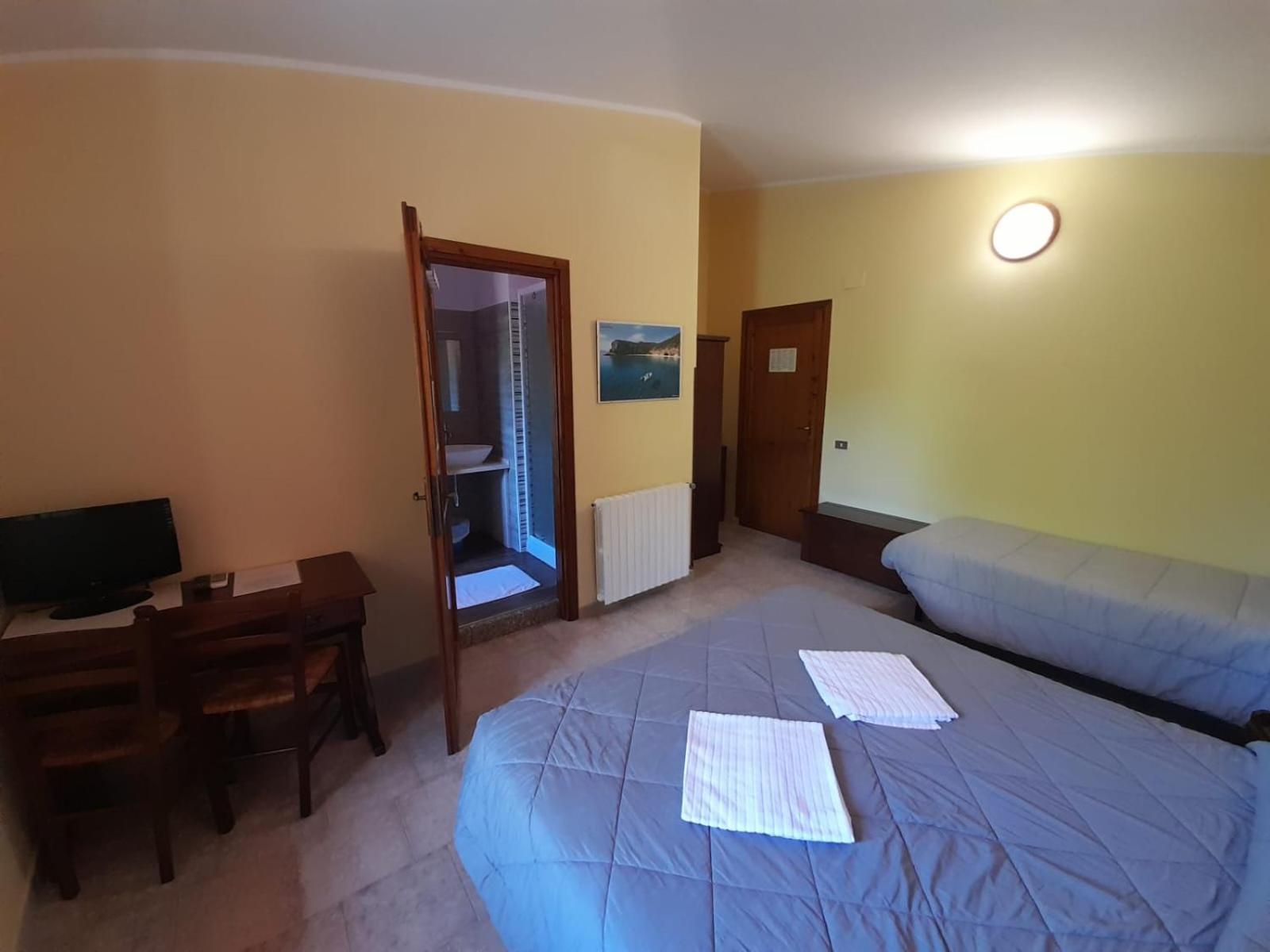 Hotel Sant'elene Dorgali Buitenkant foto