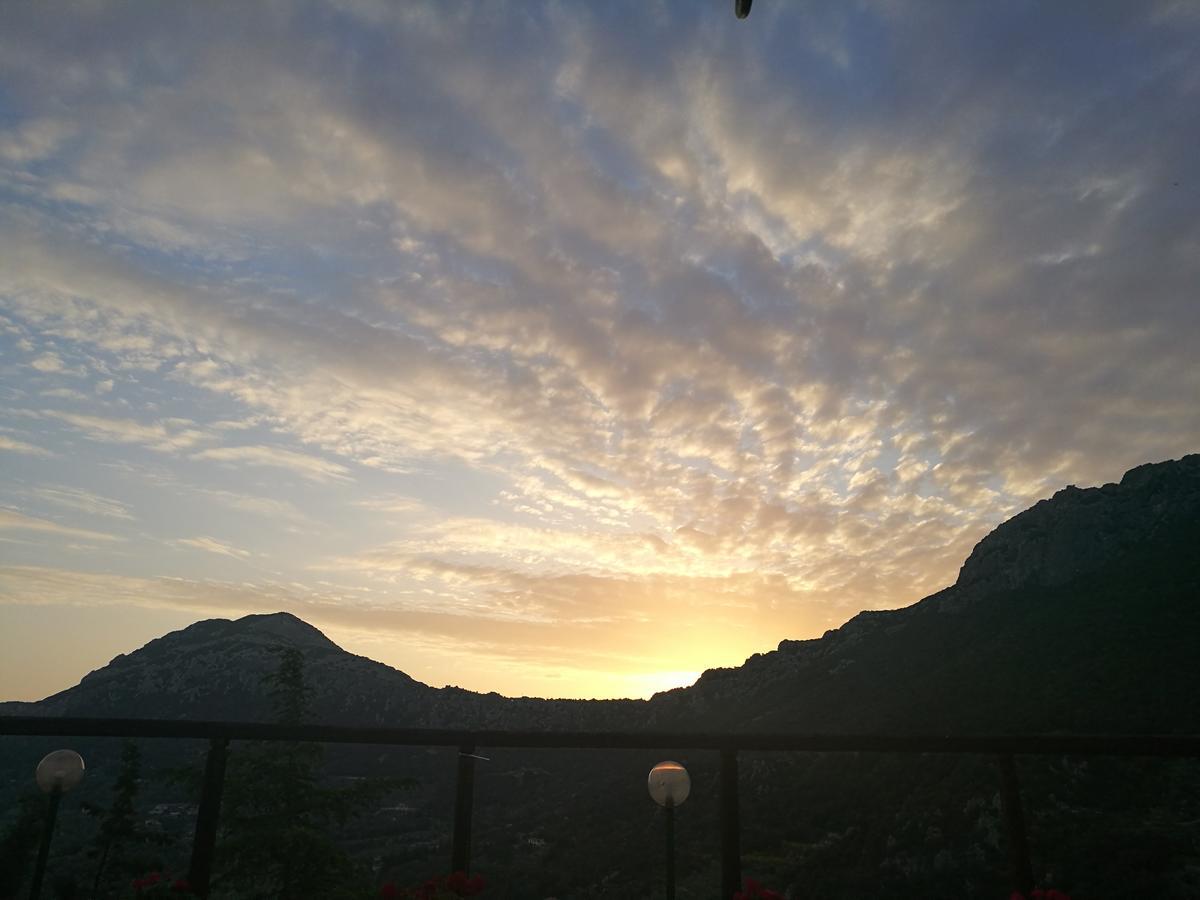 Hotel Sant'elene Dorgali Buitenkant foto
