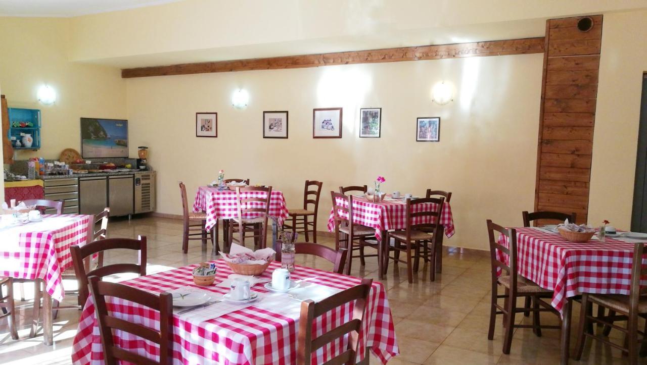 Hotel Sant'elene Dorgali Buitenkant foto