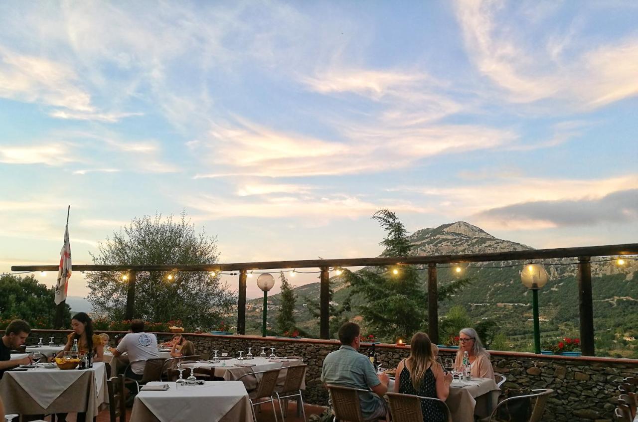 Hotel Sant'elene Dorgali Buitenkant foto